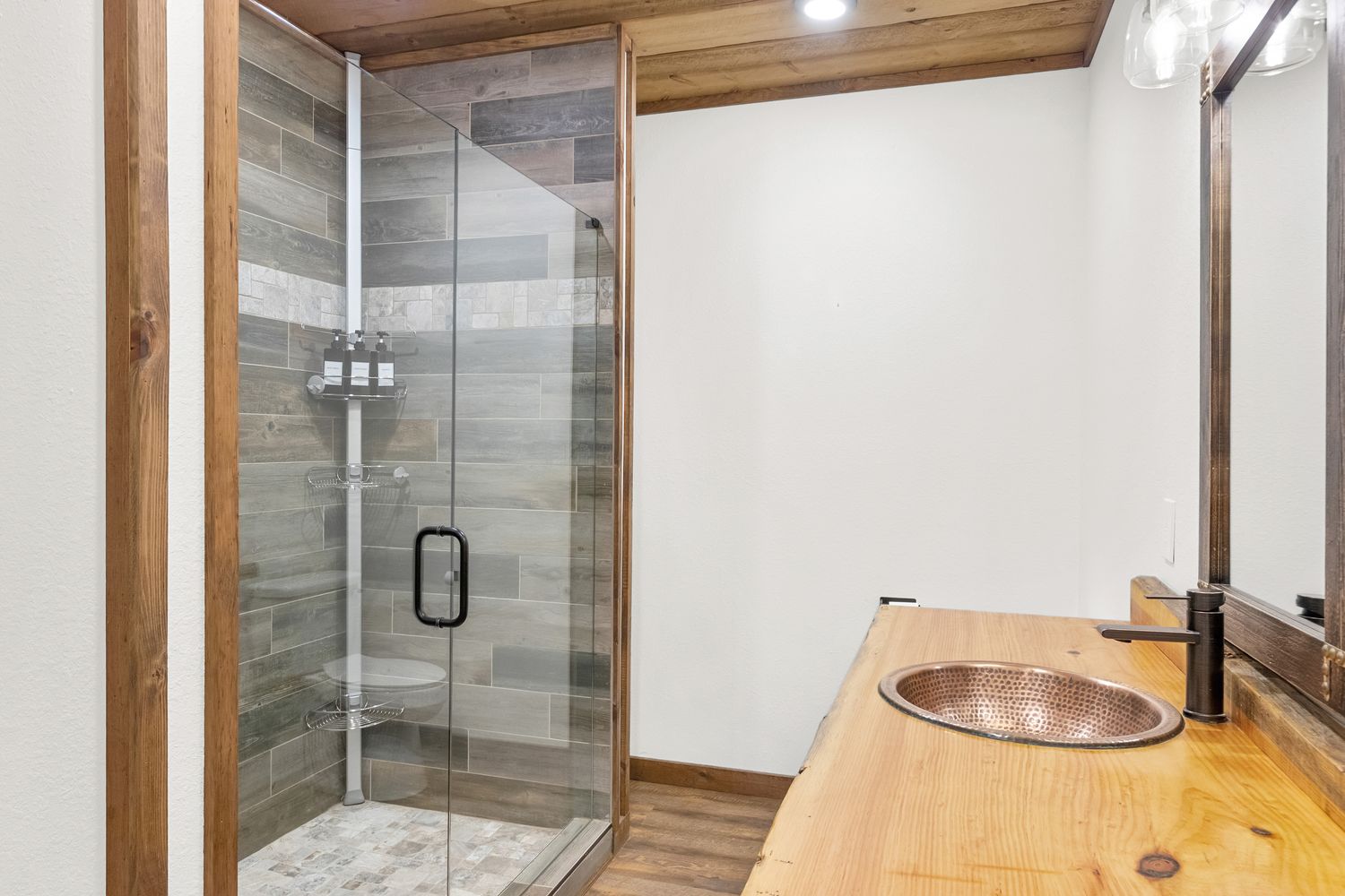 Terrace-level bath